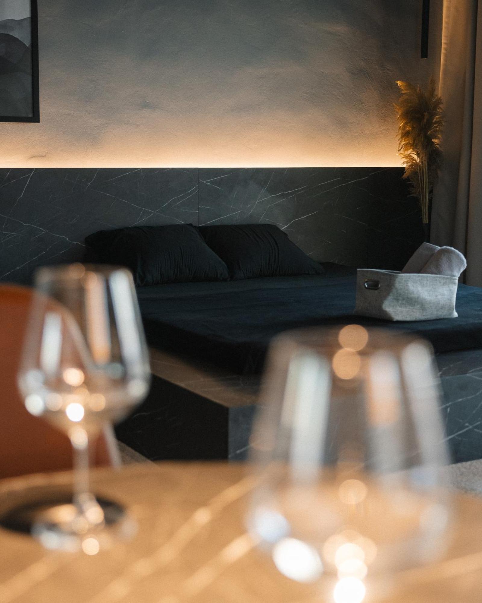 Etern Apart Hotel Πρίστινα Εξωτερικό φωτογραφία