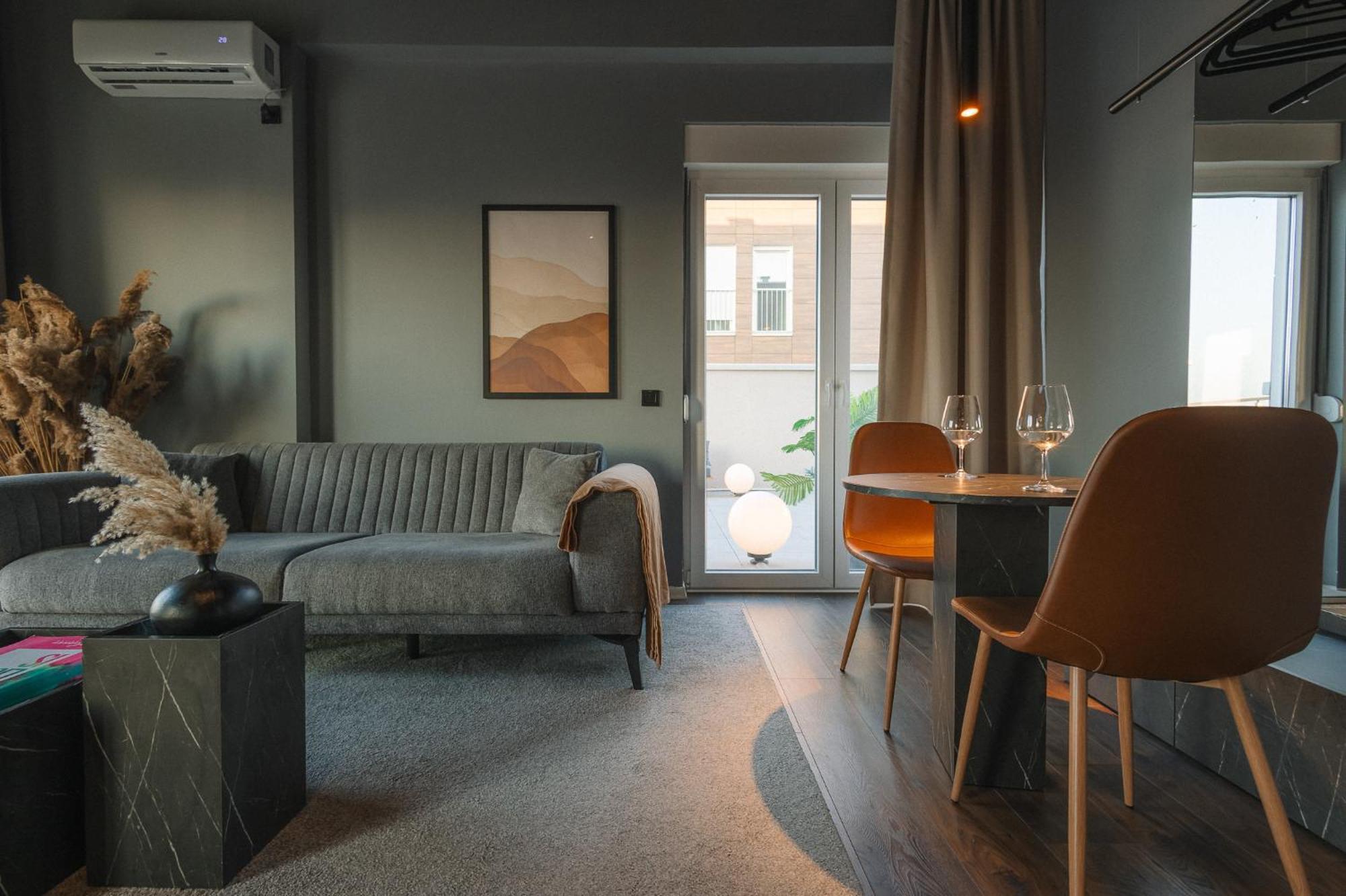 Etern Apart Hotel Πρίστινα Εξωτερικό φωτογραφία