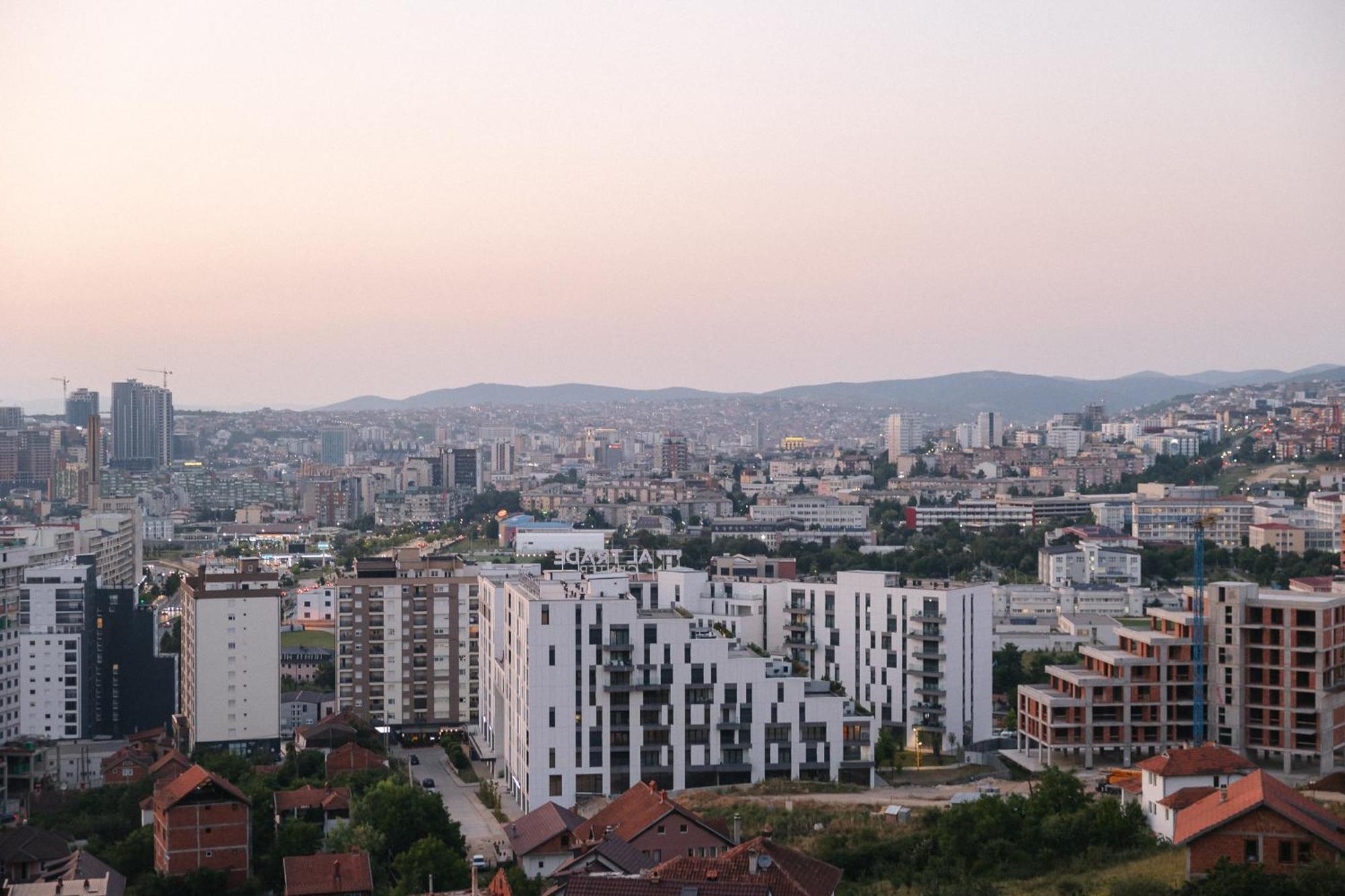 Etern Apart Hotel Πρίστινα Εξωτερικό φωτογραφία